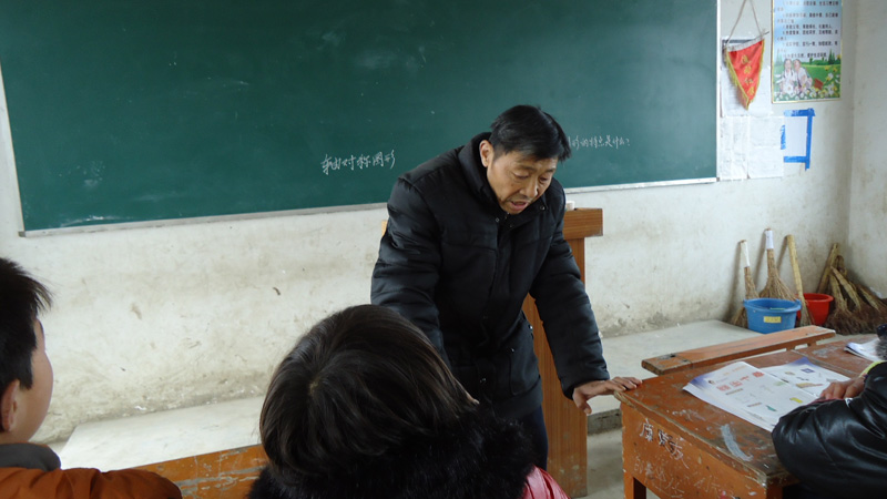 УW(xu)Ľ?jing)СW(xu)ֻУλώСW(xu)pώԸ(li)ώؓ(f)(dn)ÿ춼Ĺ(ji)n198825(li)ÿҪֹʹˎ(li)ʹδȱϯһ(ji)n؏Խl(f)yļҵW(xu)У200׵·Ҫ䡱ʮվˣώֻp֓nvn    