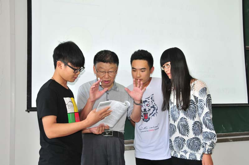 ÿһλͬW(xu)W(xu)(x)Ɇoώ(x)µĽoW(xu)vngrgþ׌ͬW(xu)nkȥVͬW(xu)ɆһҪ(dng)ýQڌW(xu)Уnā]ЌW(xu)ȱn߀кܶͬW(xu)ĽЕr?yn)no(do)̫ͶBؼҰ܇sֻڌW(xu)УfڴW(xu)}ČW(xu)ԽԽԼ̵ĺӂ܉Ӱl(f)F(xin)}ǳ_@˼ČW(xu)еοԺ