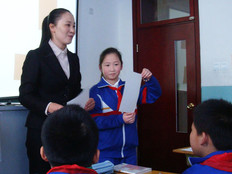 ώ?gu)nڄĲnϣ(jng)кӂվv_ǰ@f鱱ЌWƎ^ ^(q)СW(sh)Wؓ؟@Щ^㕌fǹh(hun)(zhn)nǎӺӂӣӏ