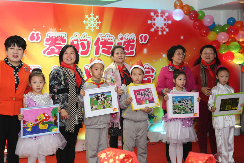 20131224l(xing)СeА(i)Ăfxu(hu)鸣ԺӫI(xin)(i)  ŮI(y)҅f(xi)(hu)P(gun)I(lng)(do)I(y)҂