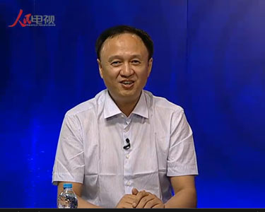     	落實(shí)鄉(xiāng)村教師支持計(jì)劃　促進(jìn)鄉(xiāng)村教育持續(xù)發(fā)展嘉賓：教育部教師工作司司長 許濤                	“我們首次提出對在鄉(xiāng)村堅(jiān)守30年的教師，國家應(yīng)該給予他一個(gè)應(yīng)有的稱號?！苯逃拷處煿ぷ魉舅鹃L許濤今天下午在人民網(wǎng)訪談時(shí)表示，這個(gè)做法是想撬動各級政府和全社會，來支持和關(guān)注鄉(xiāng)村教師這個(gè)群體，在全社會形成尊重鄉(xiāng)村教師的良好社會氛圍。[詳細(xì)]    		“一分部署、九分落實(shí)，現(xiàn)在鄉(xiāng)村教師支持計(jì)劃的藍(lán)圖畫出來了，下一步要讓它落實(shí)到位，讓330萬的鄉(xiāng)村教師，真正地通過這個(gè)計(jì)劃得到全面提高?！苯逃拷處煿ぷ魉舅鹃L許濤今天下午在人民網(wǎng)訪談時(shí)突出強(qiáng)調(diào)了鄉(xiāng)村教師支持計(jì)劃落實(shí)的重要性。[詳細(xì)]            [直播頁面]  [文字實(shí)錄]  [視頻地址]        