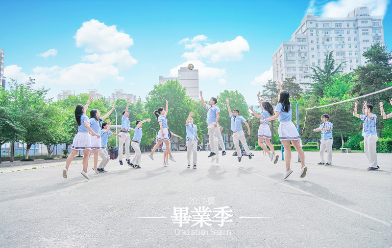 田徑場(chǎng)的揮汗如雨是彼此最好的紀(jì)念。 長(zhǎng)安大學(xué) 金成杰 段志強(qiáng) 攝