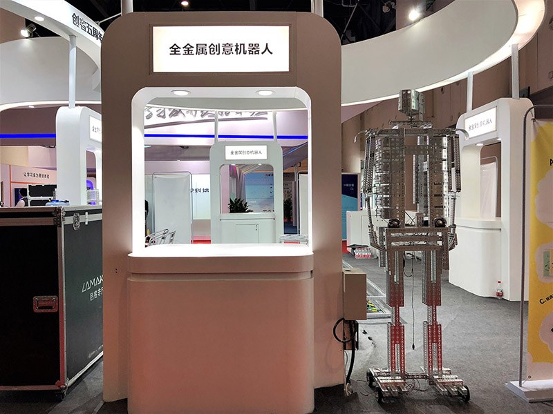 全金屬創(chuàng)意機器人