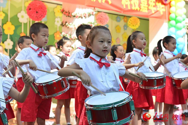 六一國際兒童節(jié)來臨之際，北京市第五幼兒園以“啟迪夢想、炫彩童年”為主題，舉行親子科技嘉年華活動。熊旭 攝