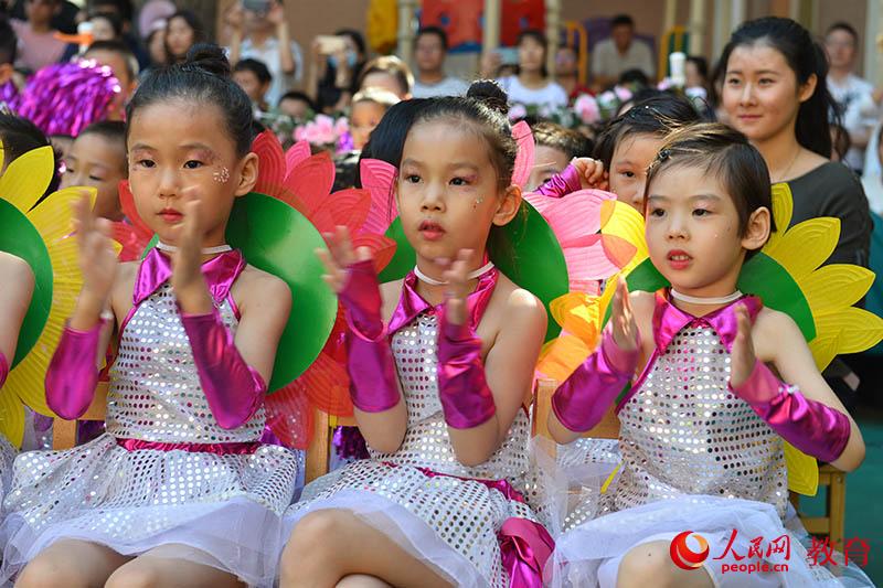 六一國際兒童節(jié)來臨之際，北京市第五幼兒園以“啟迪夢想、炫彩童年”為主題，舉行親子科技嘉年華活動。熊旭 攝
