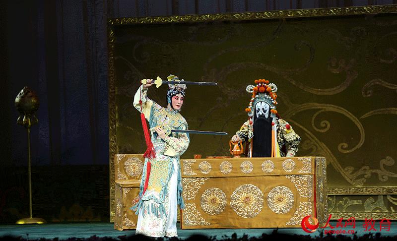 張火丁全新演繹的《霸王別姬》 中國(guó)戲曲學(xué)院供圖