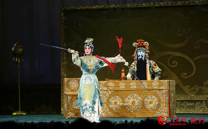 張火丁全新演繹的《霸王別姬》 中國戲曲學(xué)院供圖