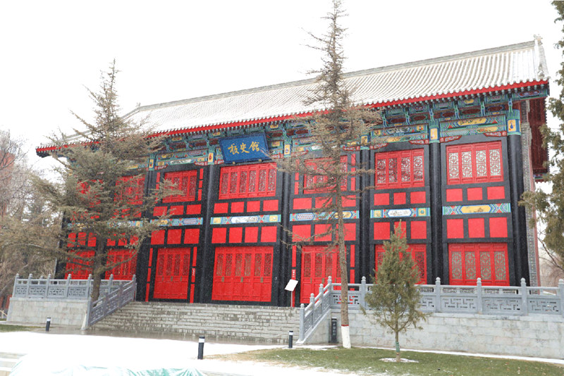 蘭州大學(xué)  雪中的蘭大校史館（高詩堯/攝）