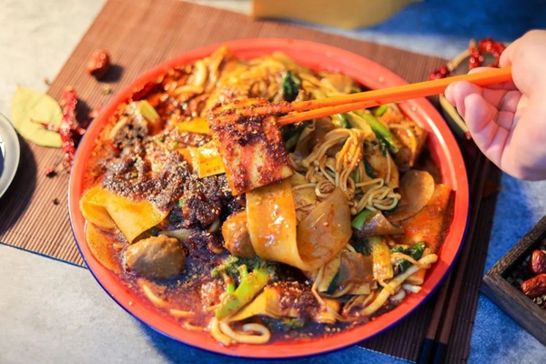 北京科技大學食堂上新天水麻辣燙。校方供圖