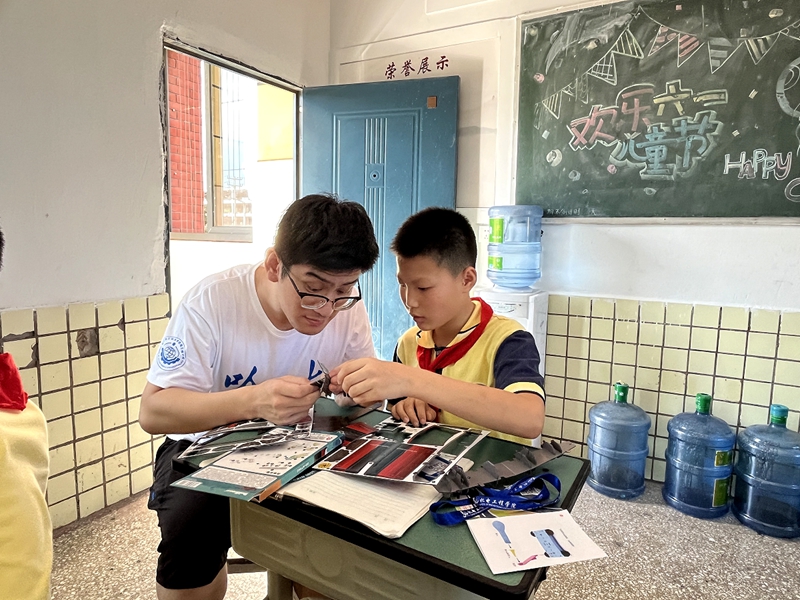 工信部直屬高校學(xué)子共赴之江小學(xué)開展科普實(shí)踐。校方供圖