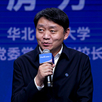     房方    華北電力大學(xué)黨委常委、副校長(zhǎng)數(shù)字賦能如何形成新優(yōu)勢(shì)？作為高校來(lái)講，我們一方面要仰望星空，另一方面還要腳踏實(shí)地。一定要抓準(zhǔn)學(xué)科發(fā)展的方向，通過(guò)設(shè)置適應(yīng)時(shí)代發(fā)展的學(xué)科，培養(yǎng)出更多適應(yīng)未來(lái)發(fā)展的人才。