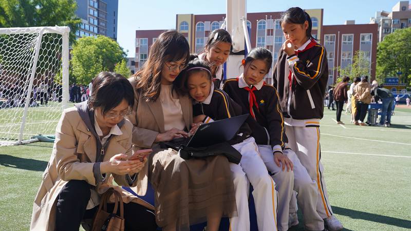 首都師范大學(xué)實(shí)驗(yàn)小學(xué)“校園開(kāi)放日”活動(dòng)舉辦。校方供圖