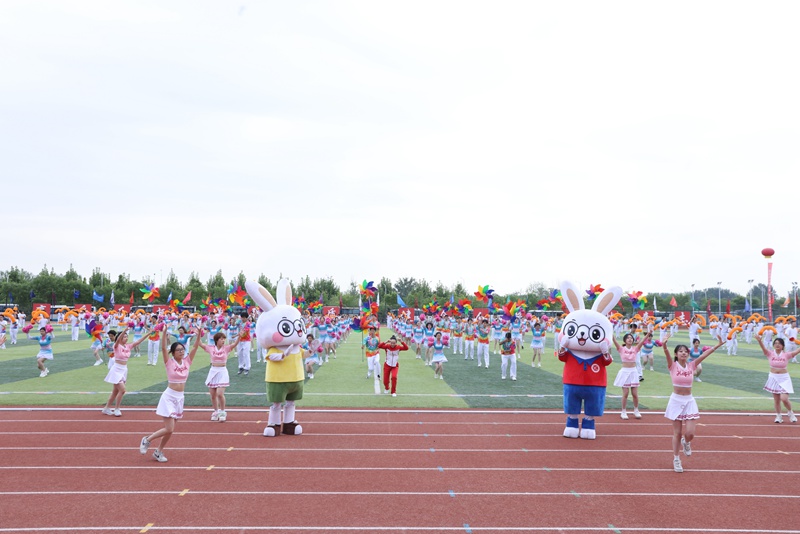 首都高等學校第63屆學生田徑運動會開幕。北京信息科技大學供圖