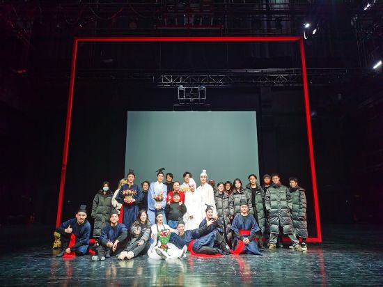 新時(shí)代校園劇目展演演出合照