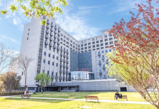首都醫(yī)科大學第一教學樓